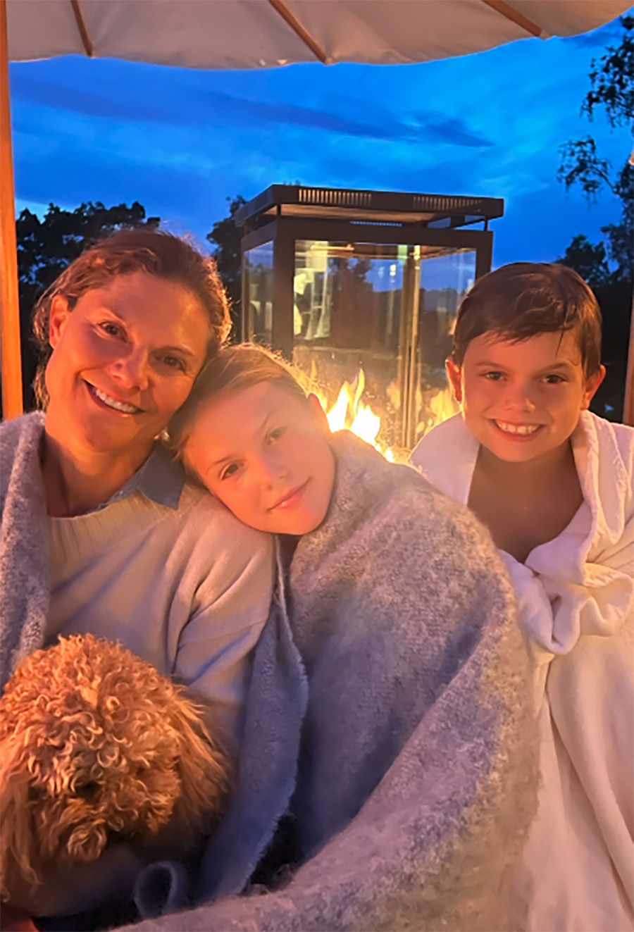 victoria bjuder på härliga sommarbilder med familjen 3 Victoria bjuder på härliga sommarbilder med familjen