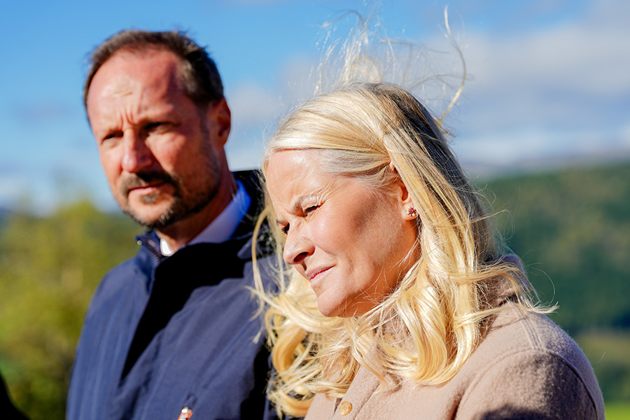 skarpa kritiken mot mette-marit efter jätteskandalen i familjen 2 Skarpa kritiken mot Mette-Marit efter jätteskandalen i familjen