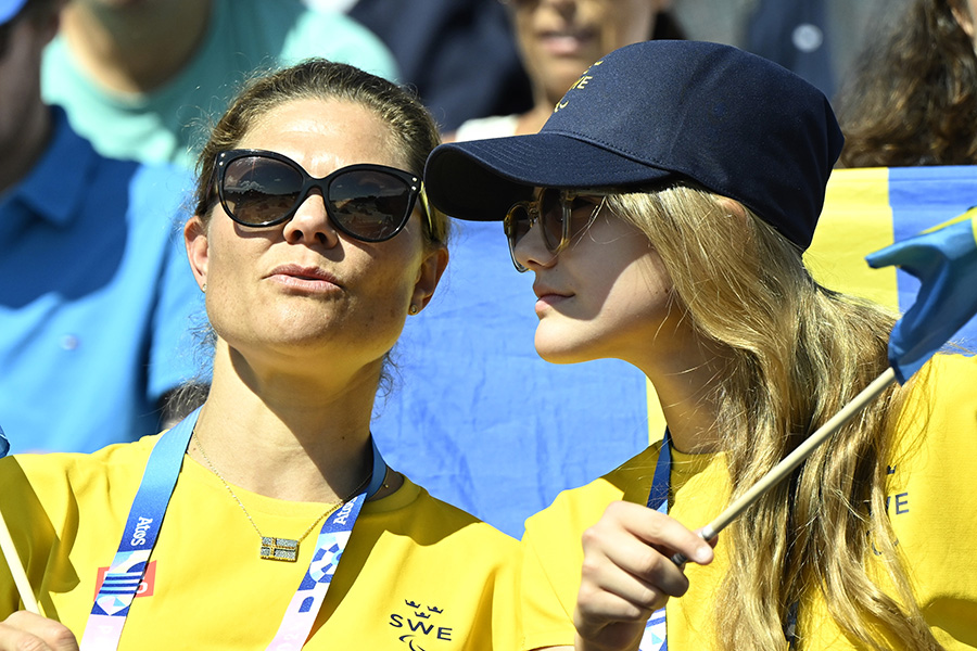 Bild-Extra: Victorias härliga mys med Estelle och Silvia i Paris