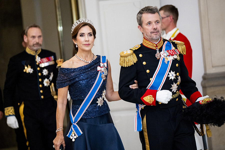 bild-extra: drottning marys succé på kungliga middagen 2 Bild-Extra: Drottning Marys succé på kungliga middagen
