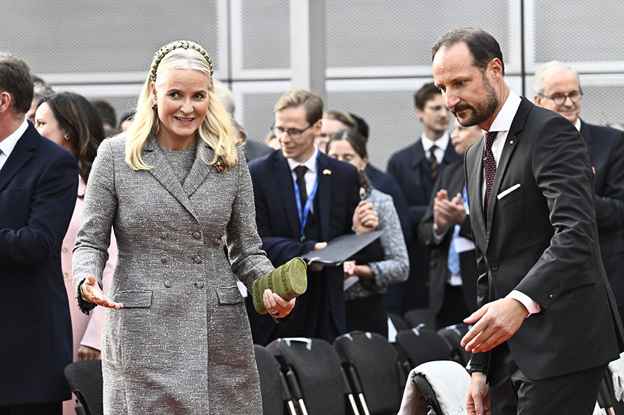 Victoria och Daniel i krissamtal efter kronprinsessans sjukdom