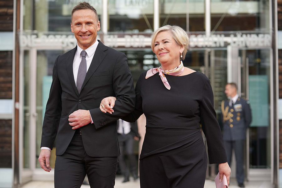 Bild-Extra: Victorias eleganta succé med prins Daniel i Berlin