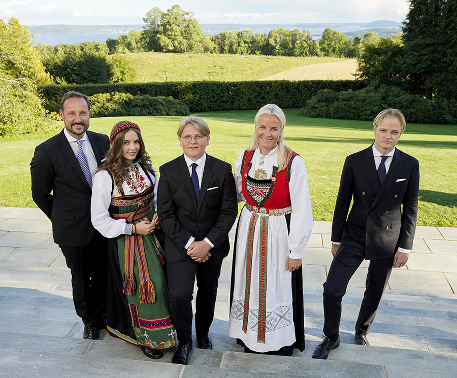 mette-marits barn flyr efter krisen med sin halvbror marius 2 Mette-Marits barn flyr efter krisen med sin halvbror Marius