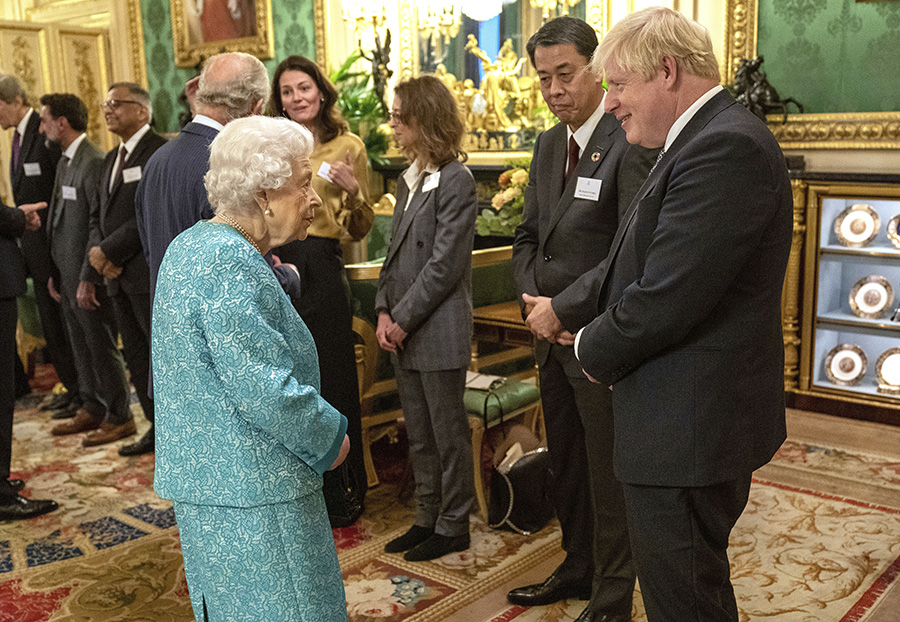 drottning elizabeths attack mot boris johnson: "en idiot!" 3 Drottning Elizabeths attack mot Boris Johnson: "En idiot!"