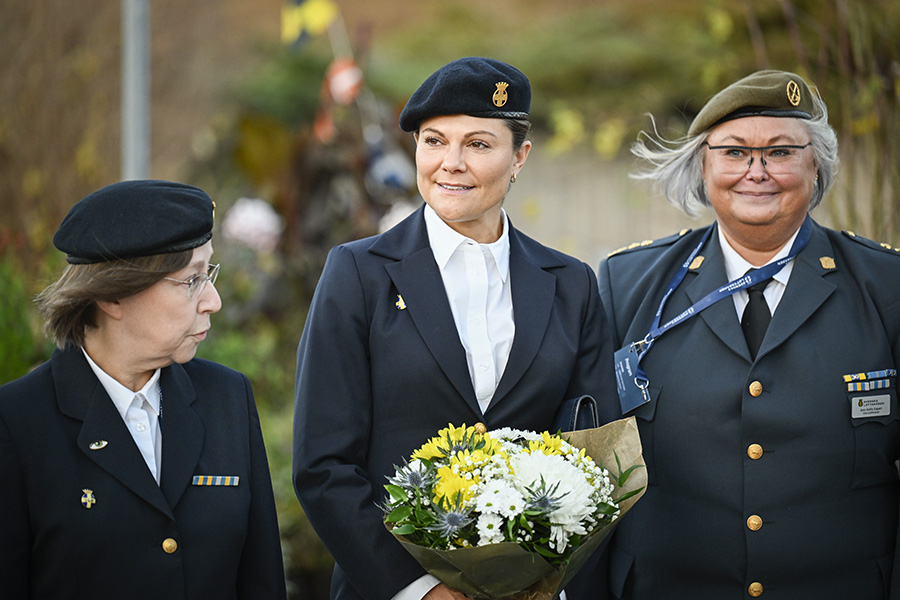 victorias glada och blåsiga dag i basker – hyllade lottakåren 3 Victorias glada och blåsiga dag i basker – hyllade Lottakåren